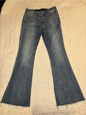 Judy Blue Women’s Mid Rise Trouser Flare Jean Size 11/30 Raw Hem
